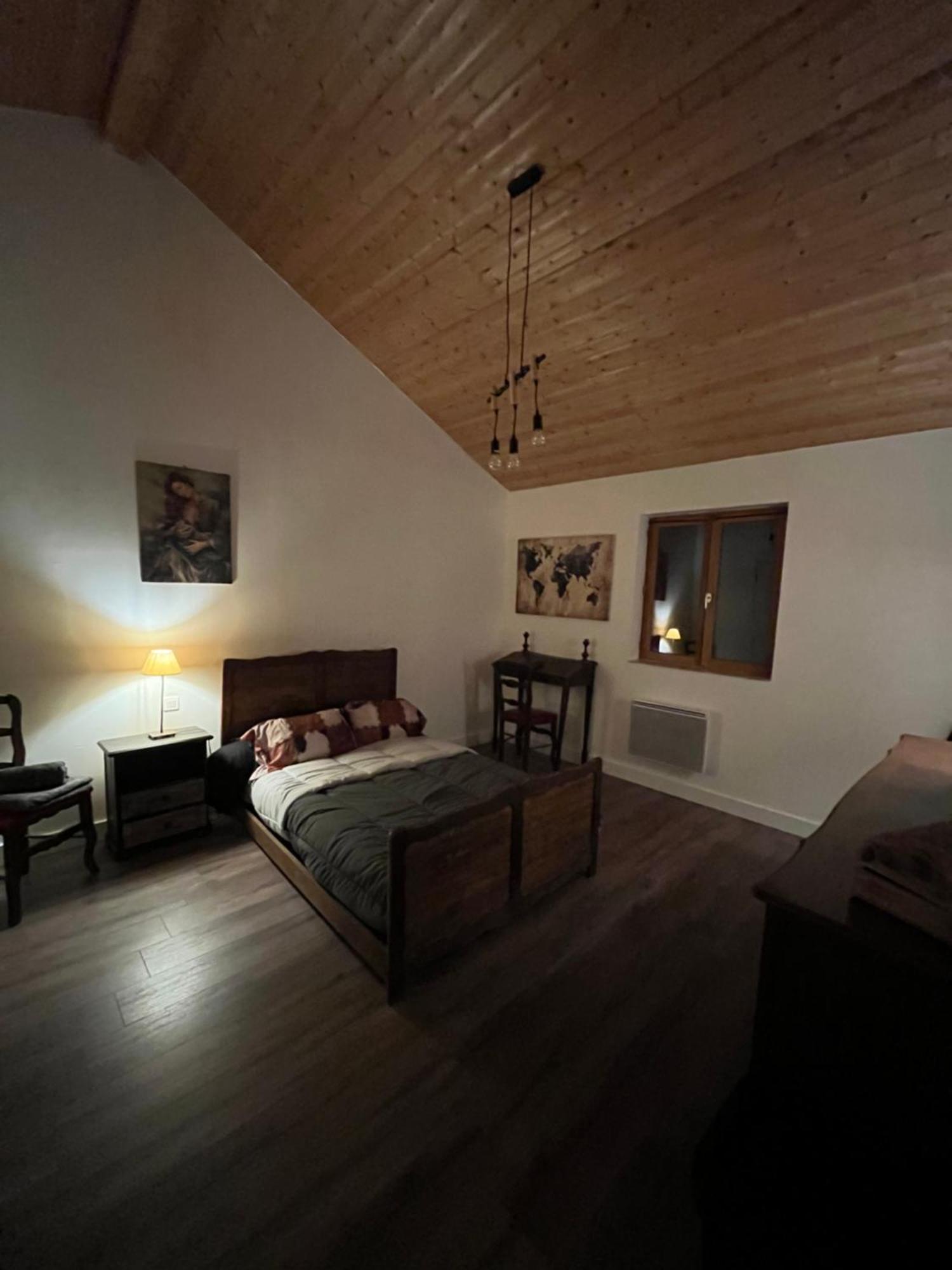 Vila Chez Mamie LʼIsle-Jourdain Exteriér fotografie