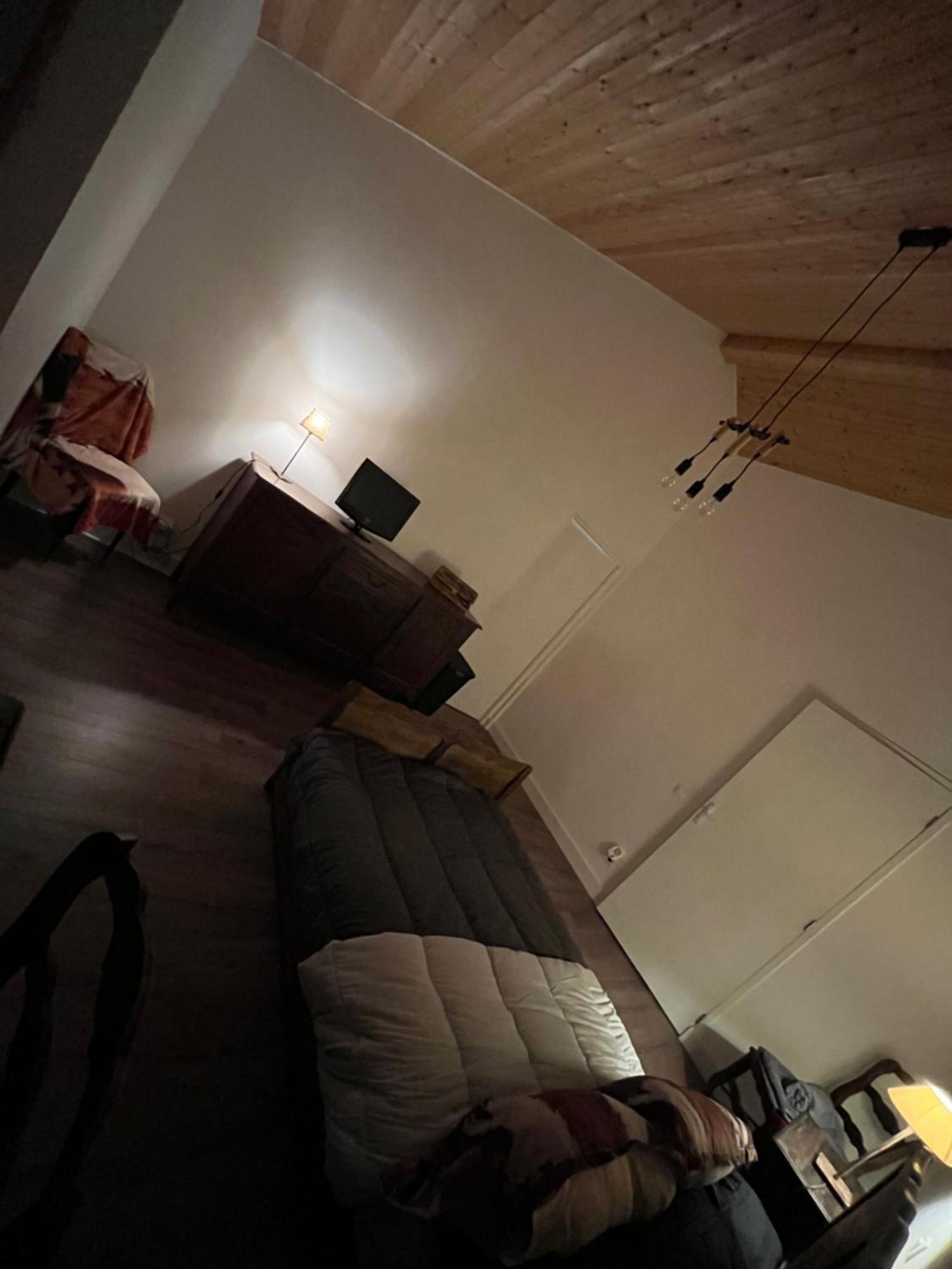 Vila Chez Mamie LʼIsle-Jourdain Exteriér fotografie