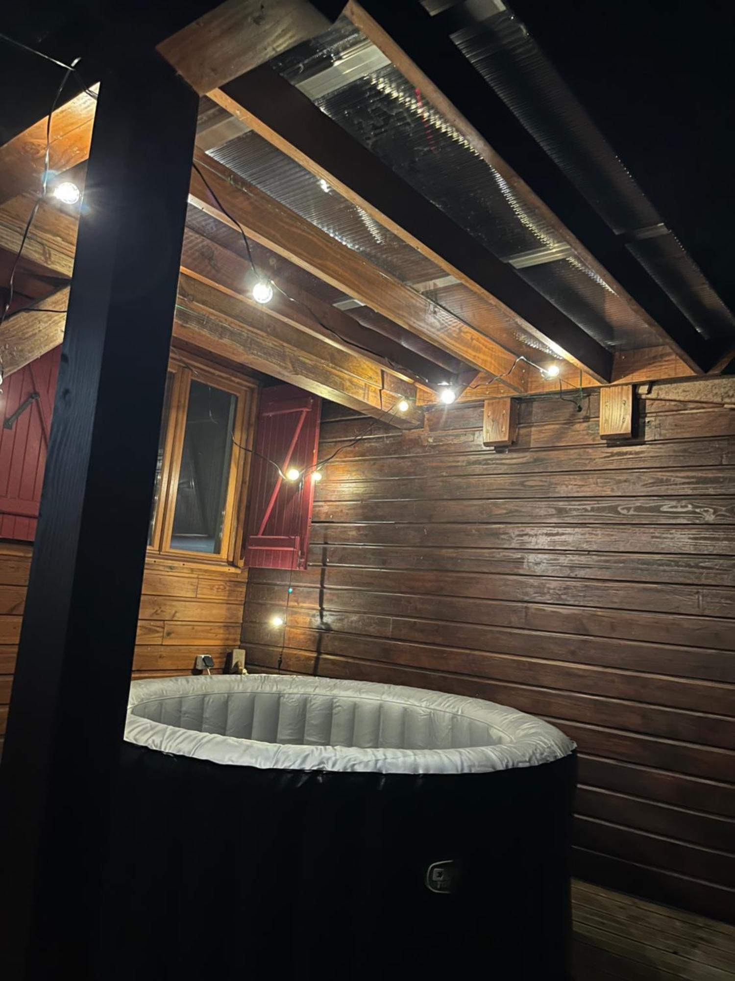 Vila Chez Mamie LʼIsle-Jourdain Exteriér fotografie