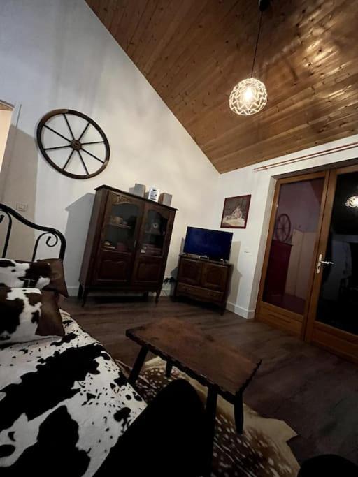 Vila Chez Mamie LʼIsle-Jourdain Exteriér fotografie